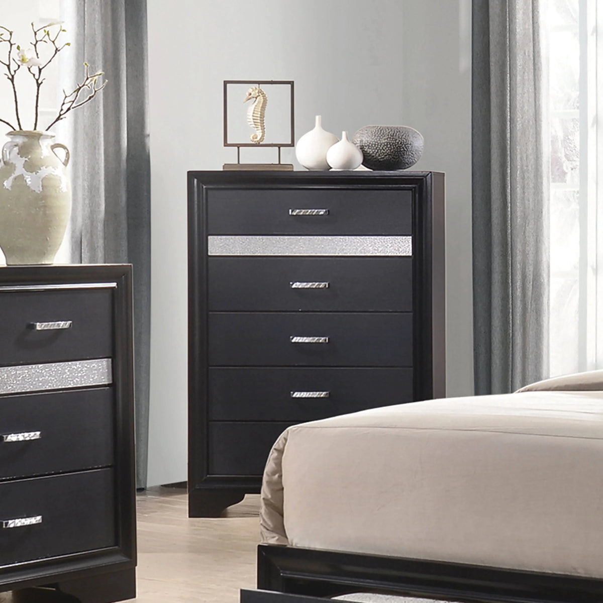 Miranda 5-Drawer Chest Black And Rhinestone - 206365 Pie's Variety Store