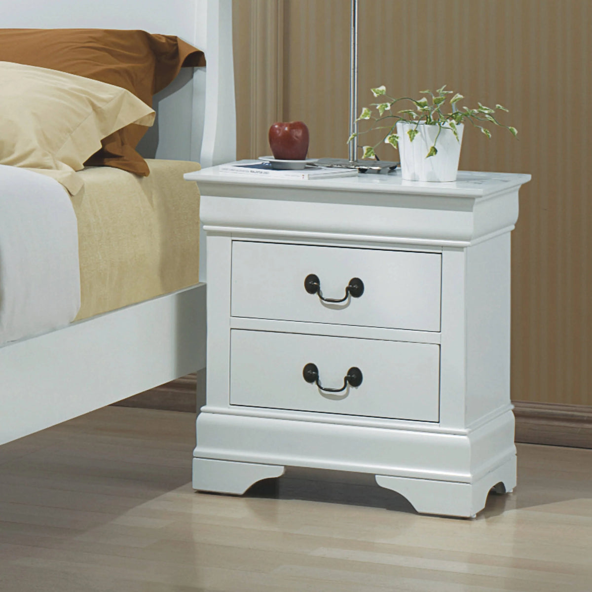 Louis Philippe Queen Sleigh Panel Bed White 4PC Set - SET4PC204691Q Pie's Variety Store