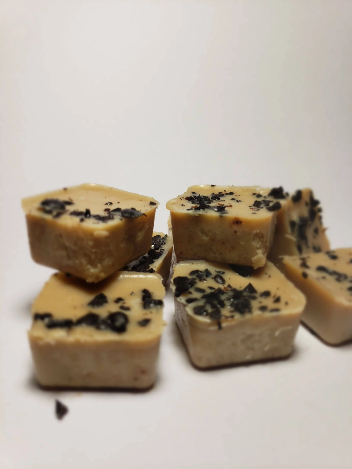 QAPLA DESIGN - Kick Start Your Day - Coffee & Vanilla Wax Melts - The Vanilla aroma that adds just the right amount of sweetness to every burn