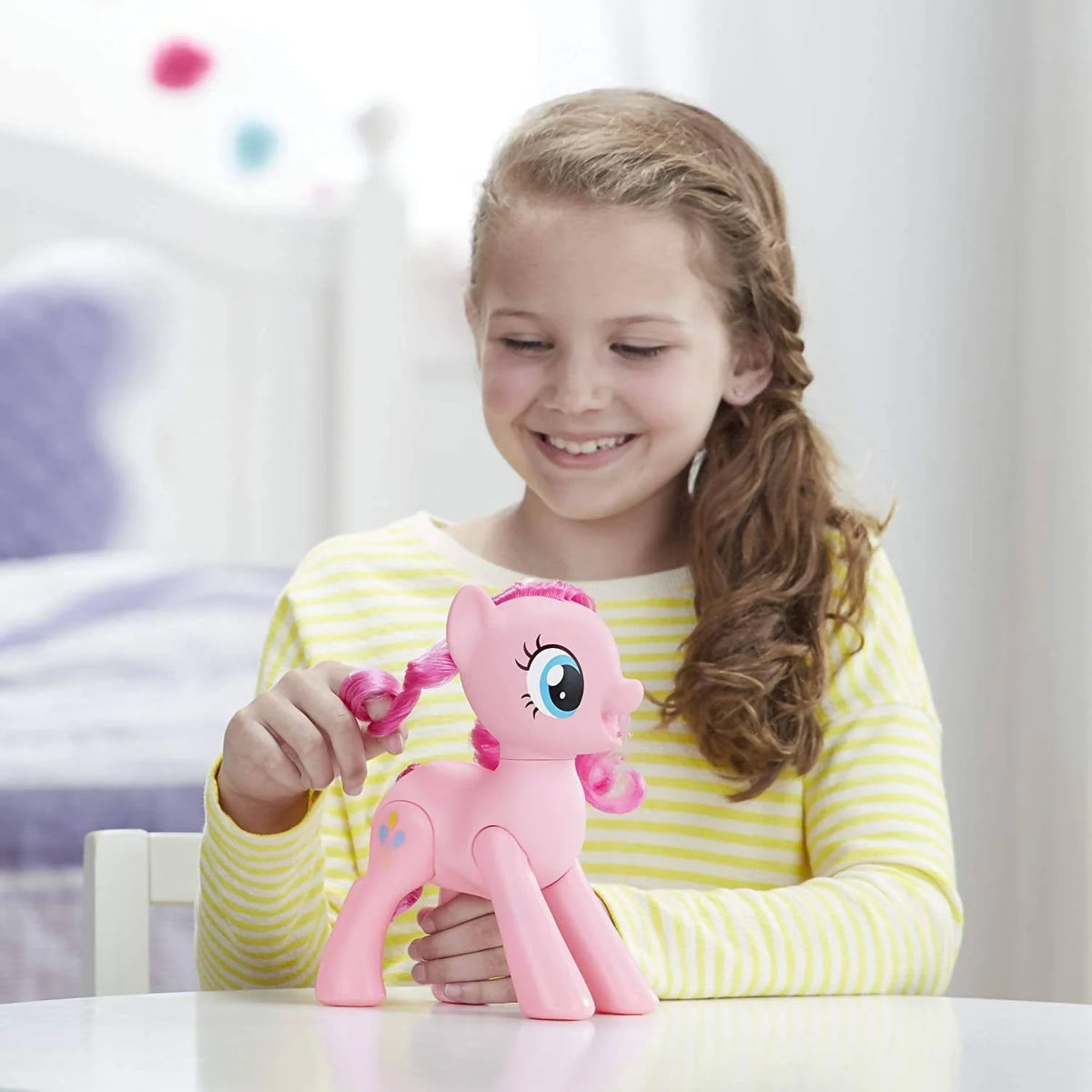 My Little Pony Toy Oh My Giggles Pinkie Pie - E5106 Pie's Variety Store