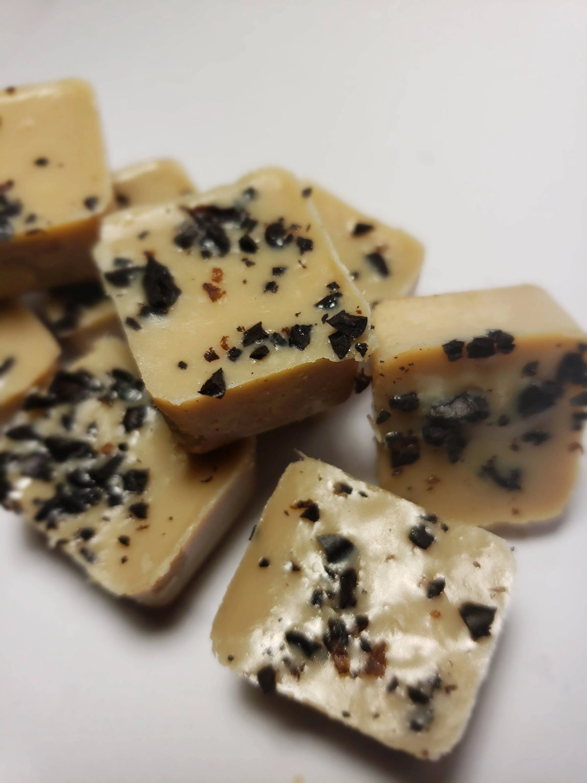 QAPLA DESIGN - Kick Start Your Day - Coffee & Vanilla Wax Melts - The Vanilla aroma that adds just the right amount of sweetness to every burn