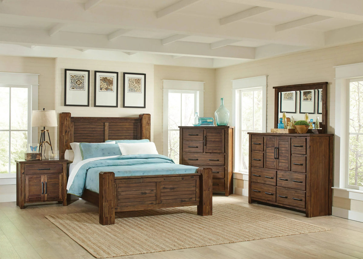 Sutter Creek Eastern King Bed With Block Posts Vintage Bourbon - 204531KE Pie's Variety Store