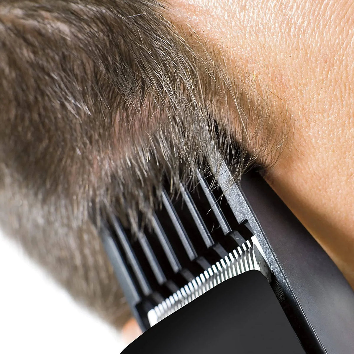 Conair Simple Cut 12-Piece Haircut Kit has everything you need to achieve professional haircuts at home. Its powerful magnetic motor clipper with stainless steel blades for long lasting cutting precision - C-HC108RGB Elegant AccScents