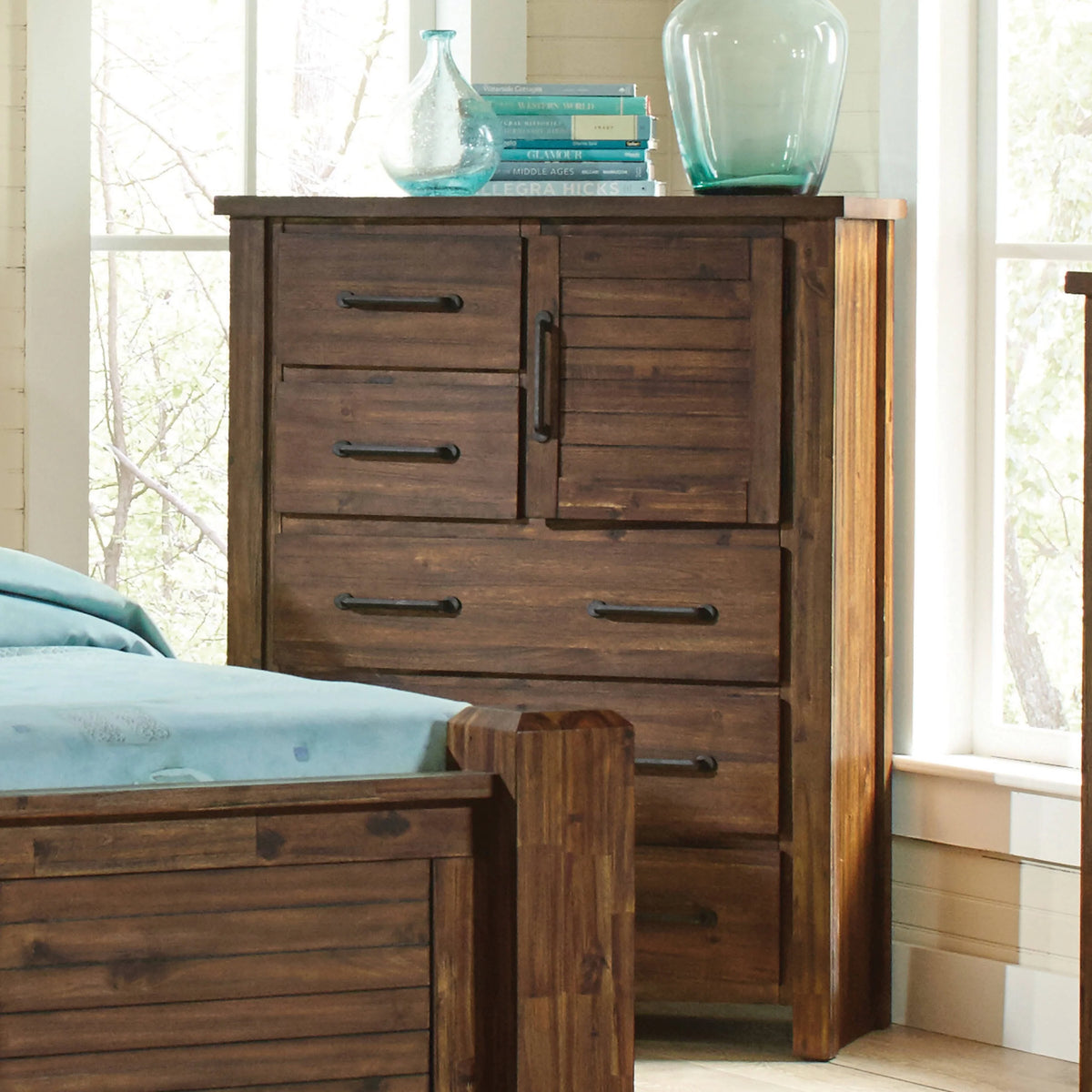 Sutter Creek 5-Drawer Chest Vintage Bourbon - 204535 Pie's Variety Store