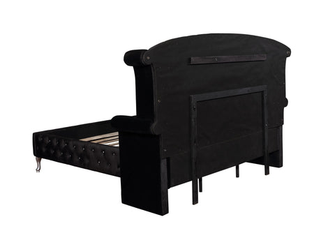  The Magnificent Queen Bed Has A Truly Elegant Look