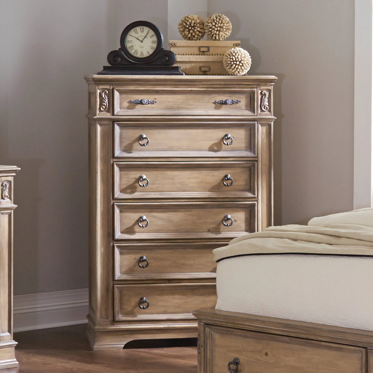 Ilana 6-drawer Chest Antique Linen - 205075 Elegant AccScents