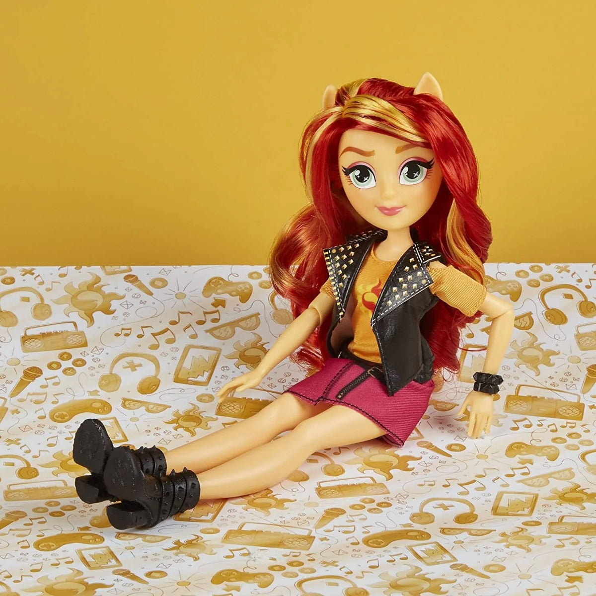 My Little Pony Equestria Girls Sunset Shimmer Classic Style Doll - PN00020466 Pie's Variety Store