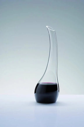 Riedel Decanter Cornetto Single Fatto A Mano allows for your wine to breath thereby bringing out aromas and hidden notes of flavors whilst creating a smooth drinking experience - 1977/00 Elegant AccScents