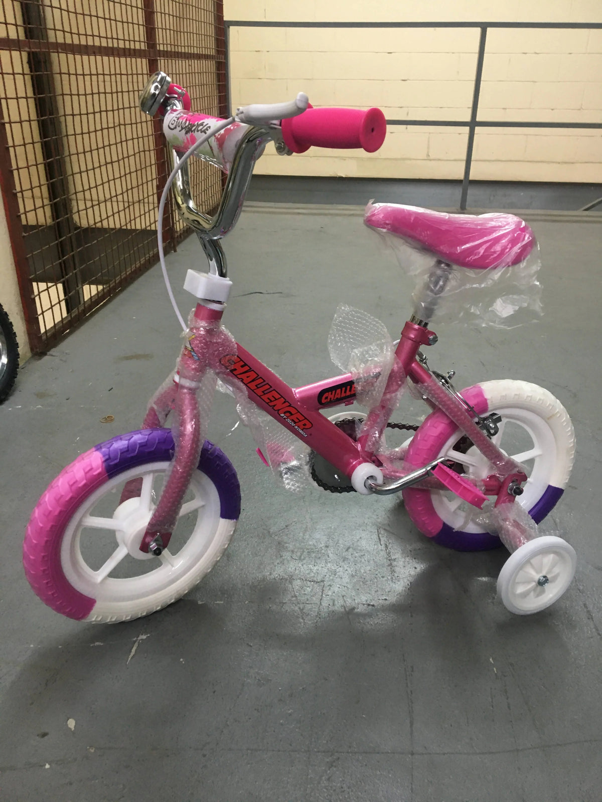 Komda Challenger 12" BMX Bicycle - 12041 Elegant AccScents